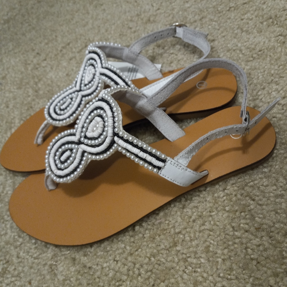 NWT Woven Beaded Sandals Sz: 7